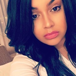 Meet your Posher, Elizabeth